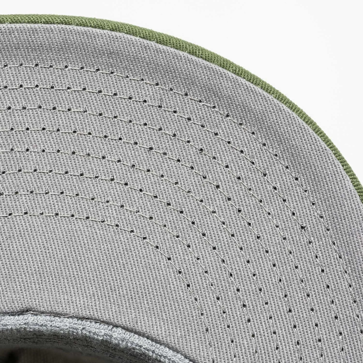 Gray Chart Cap HANDS ON