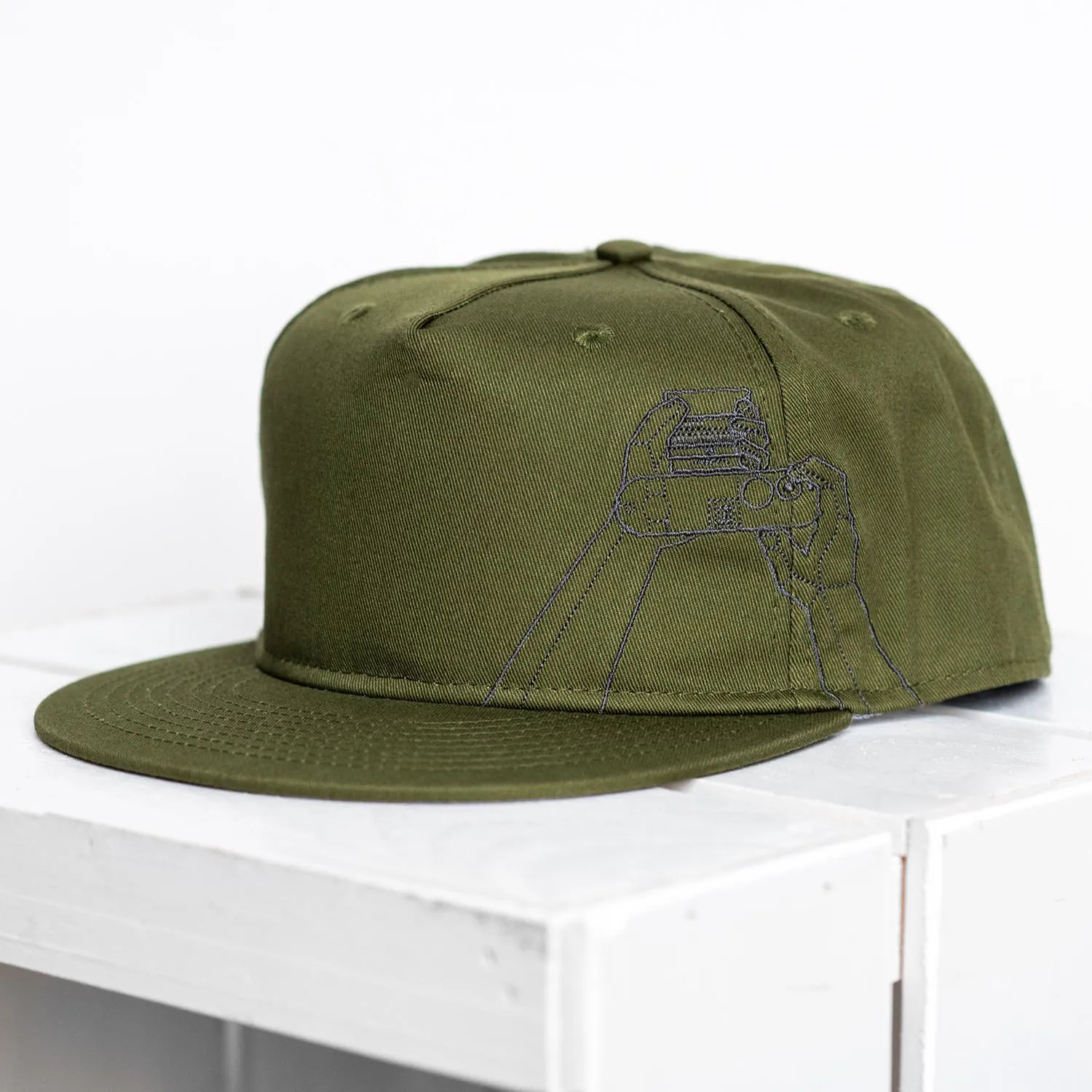 Gray Chart Cap HANDS ON