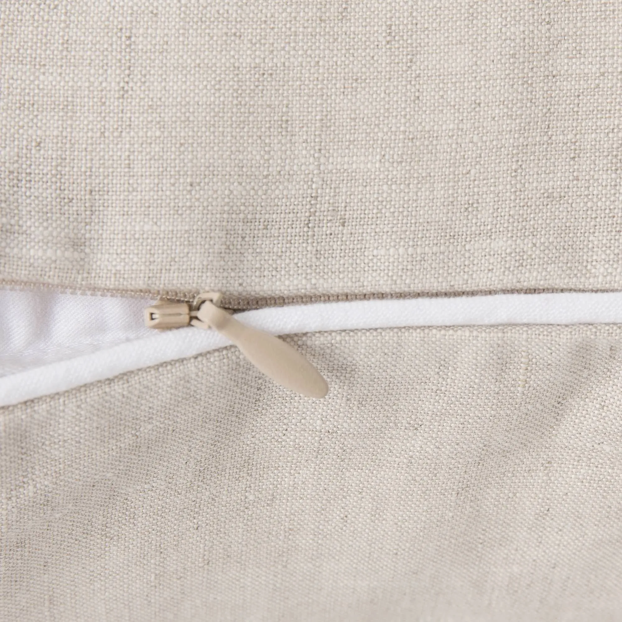 Tercia Bedding [Natural/White]