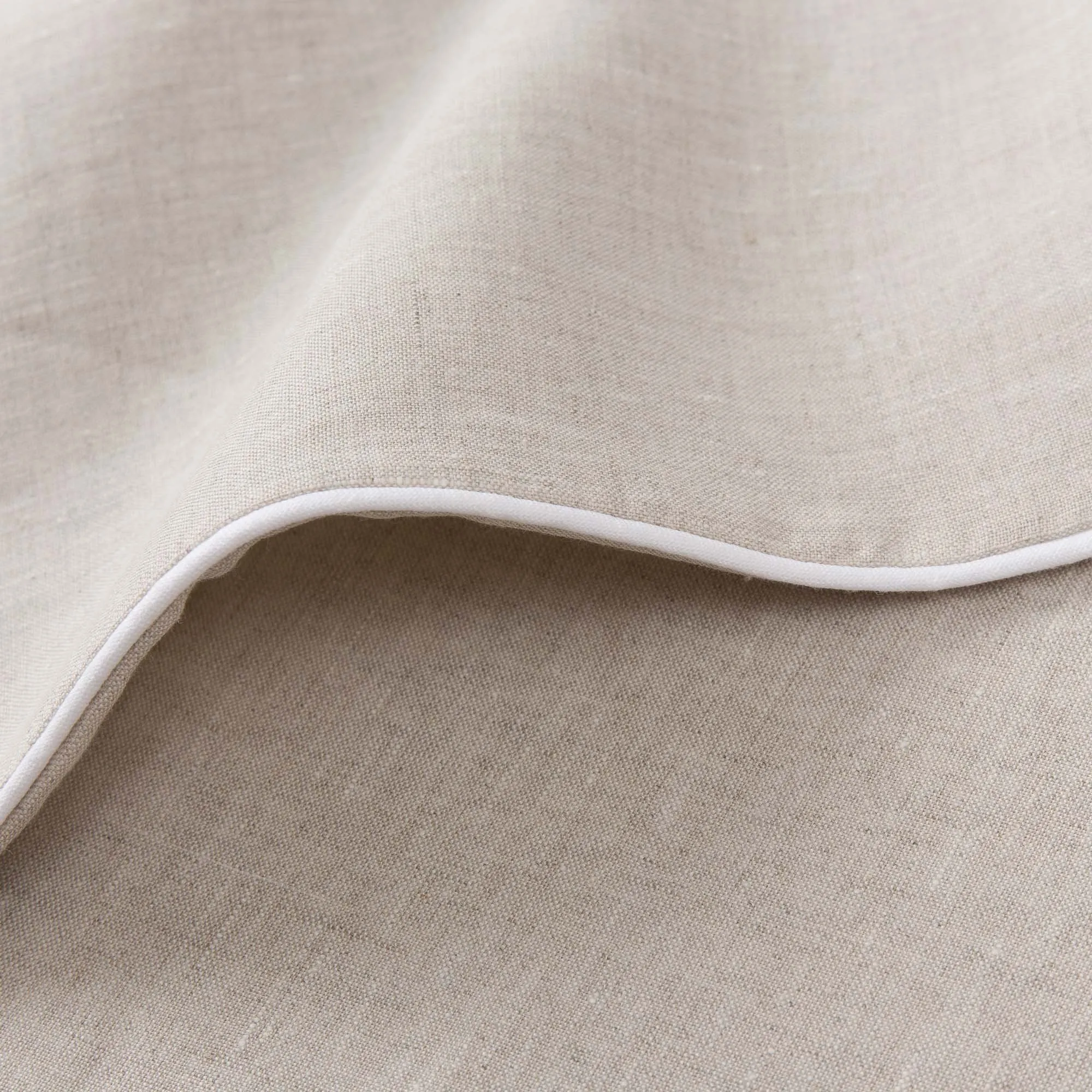 Tercia Bedding [Natural/White]